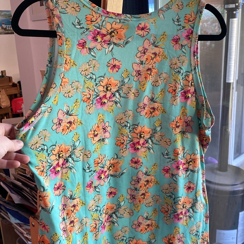 XL LulaRoe springtime floral Tank Top - Picture 4 of 6